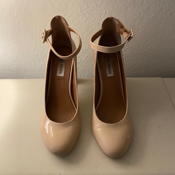 Steve Madden Block Heels - with Strap - Picture 3 of 5